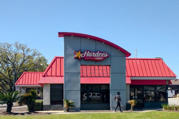 Does Hardee's Take Apple Pay